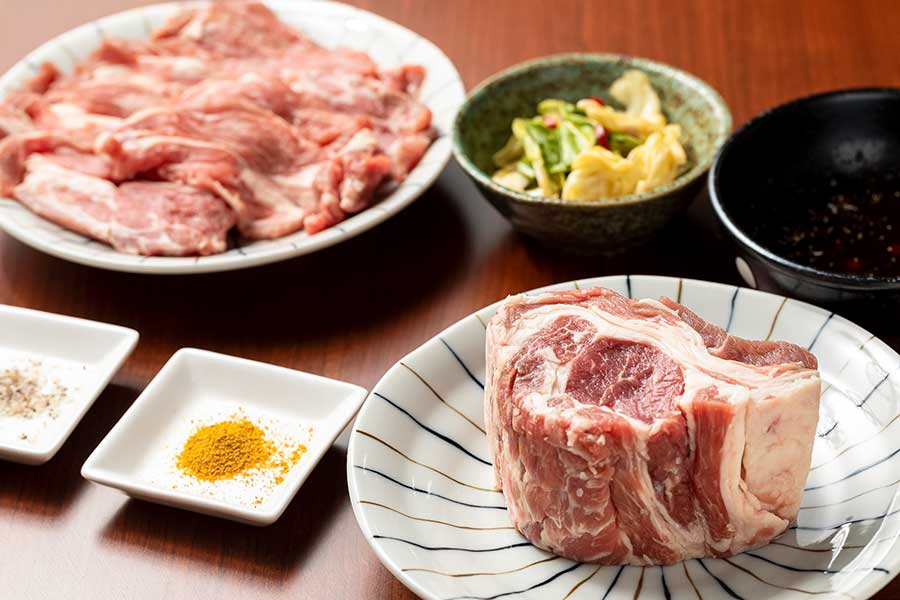 只用生羊肩肉，不用冷凍肉